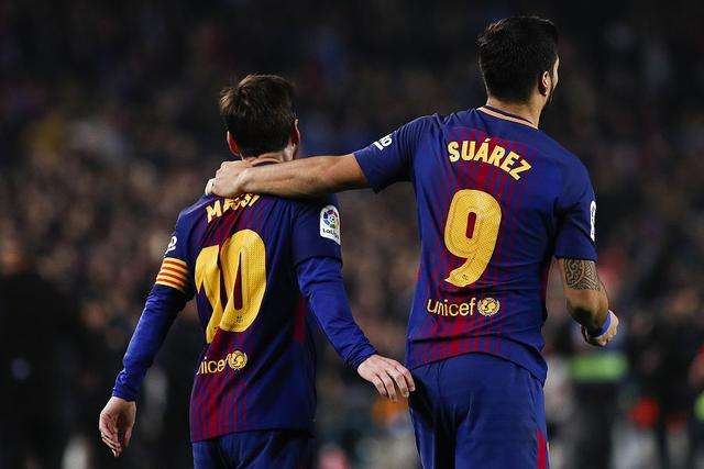 莱万本泽马隔空竞赛,凯恩莱万本泽马谁是第一中锋