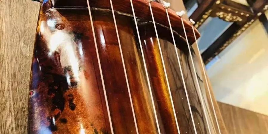 古琴入门怎样选择合适自己的古琴,落霞古琴和伏羲古琴有什么区别