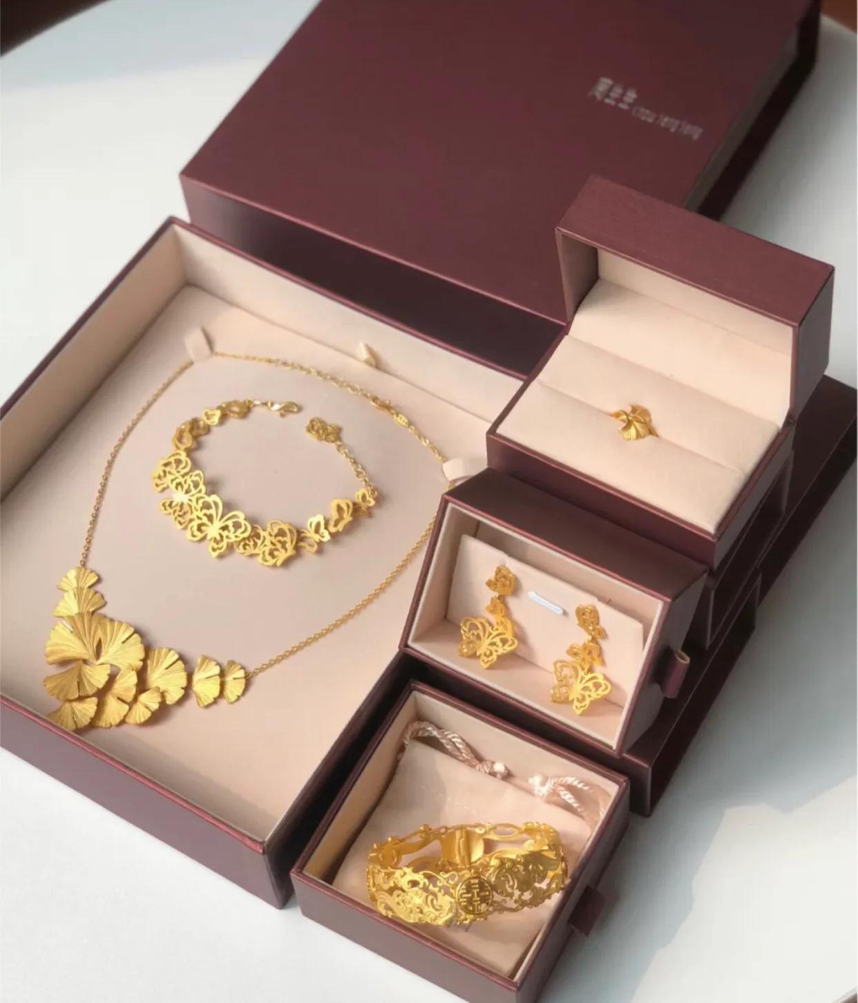 周生生黄金饰品经典款式,周生生黄金饰品上的标志