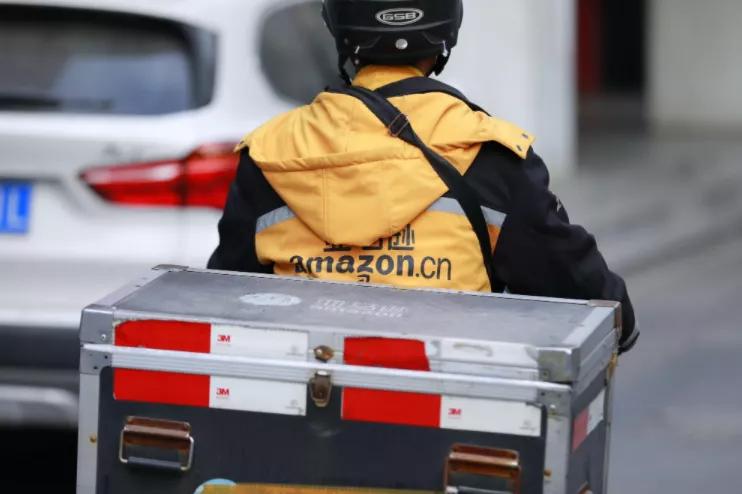 莆田系卖家:植入几行代码一晚赚一套房,合法地把真新百伦干趴下