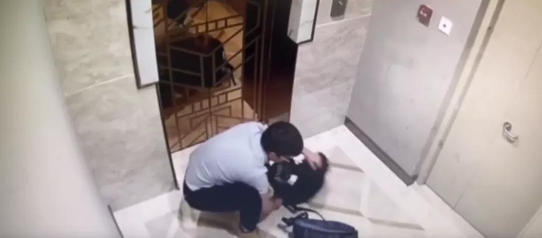 男子健身后腿软,健身腿软站不起来怎么办