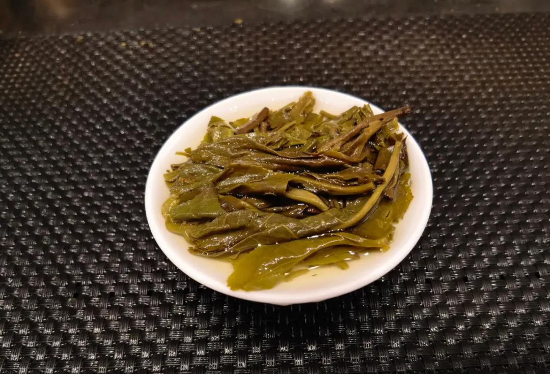 佰年尚普2021印尚，4年陈布朗料高质拼配，刚柔并济，饮藏皆宜