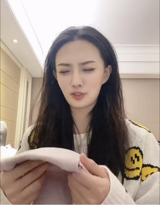 徐璐的脸怎么这么瘦,徐璐的脸怎么瘦下来的