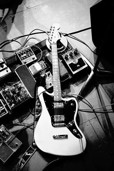 吉他新手推荐什么吉他音色好,吉他学习后怎么提高自己