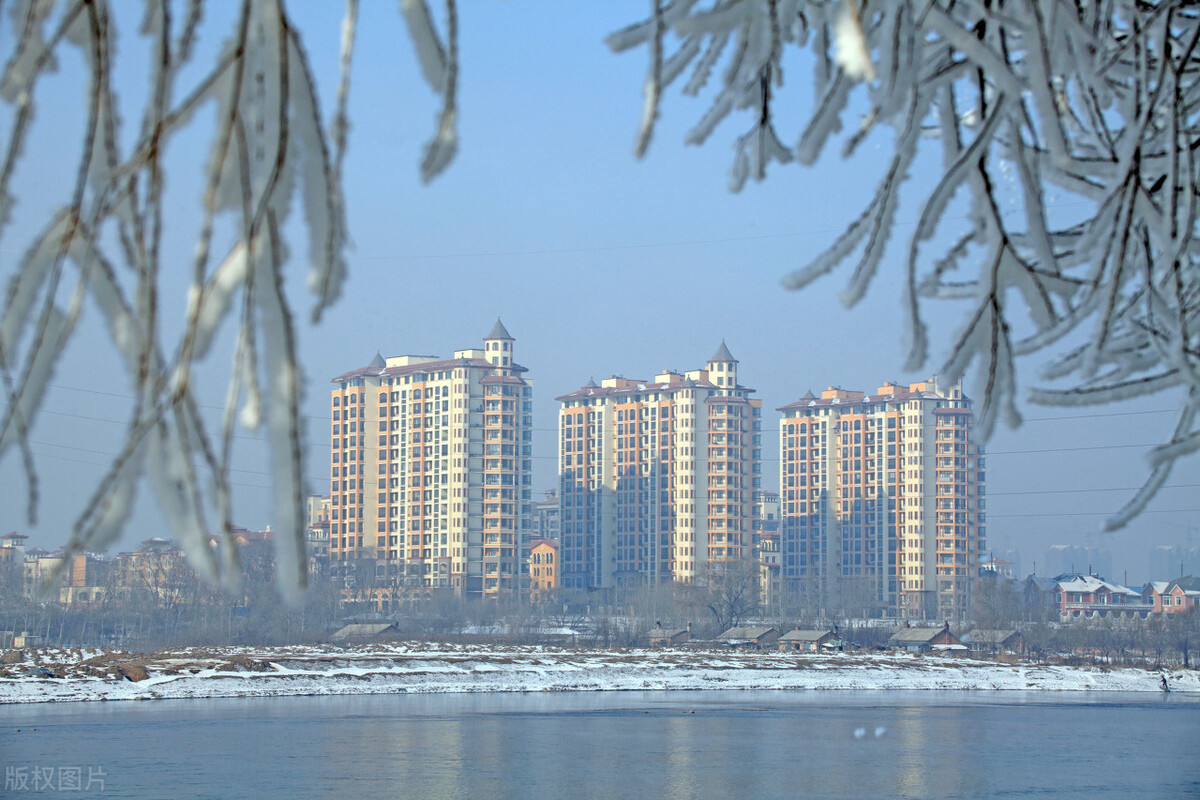 电梯房与楼梯房哪个保值,电梯房和楼梯房哪个更好