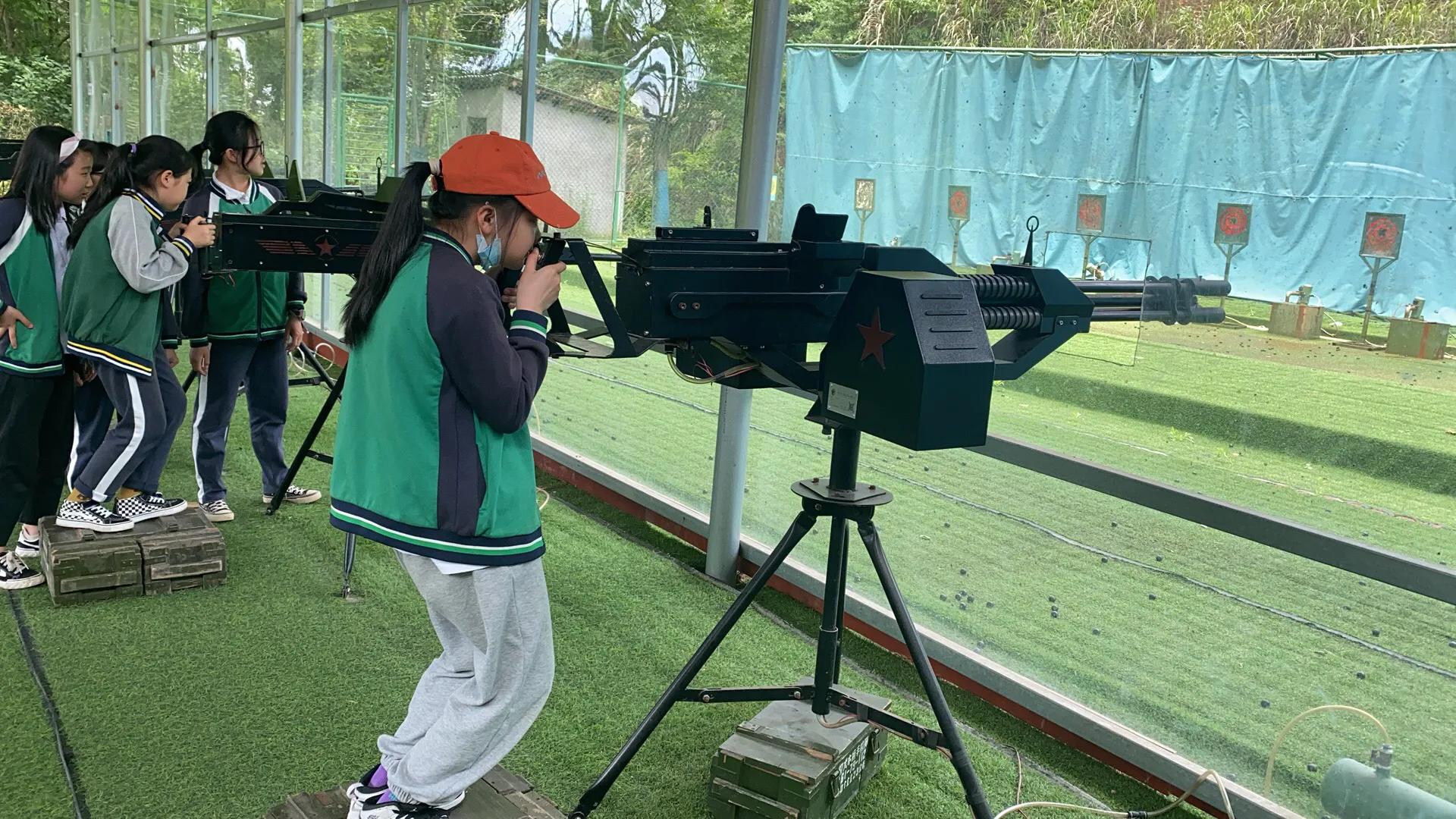 岳阳华夏双语学校明志学堂,岳阳市国防教育