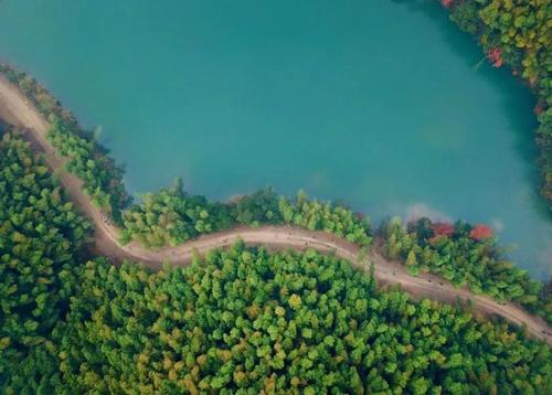 吴越纷争，萧绍古道。山阴道上行，如在画中游