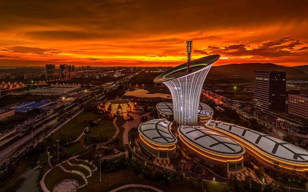 易中天吵架视频完整版,易中天谈武汉人吵架