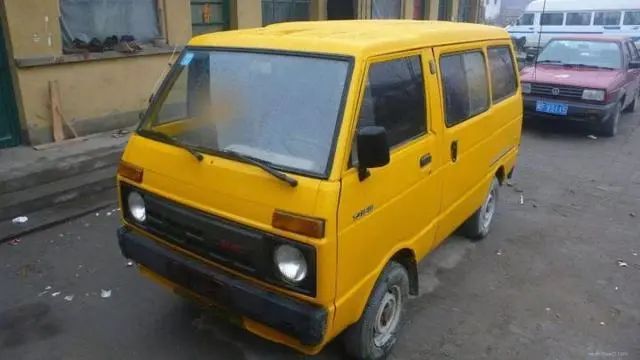 铃木浪迪哪一年的值得玩,东风小康v27和铃木浪迪哪个好