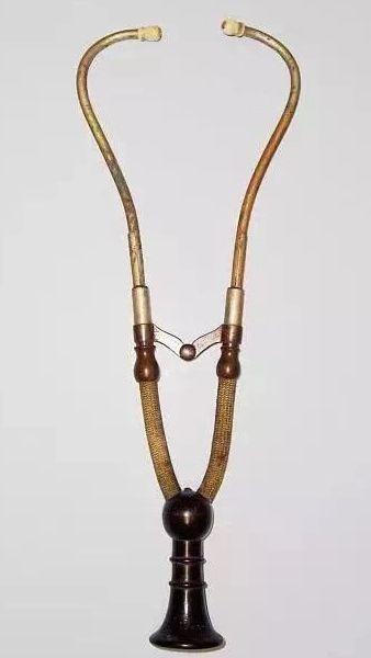 因女病人太丰满,他发明医学界马赛克,却断送了所有男医生的福利