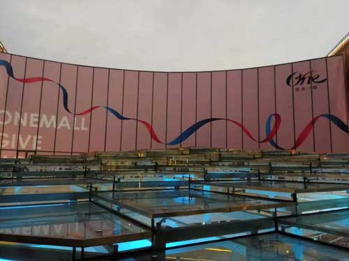 右脸腮边长痘是什么原因,左脸不长痘右脸痘不停