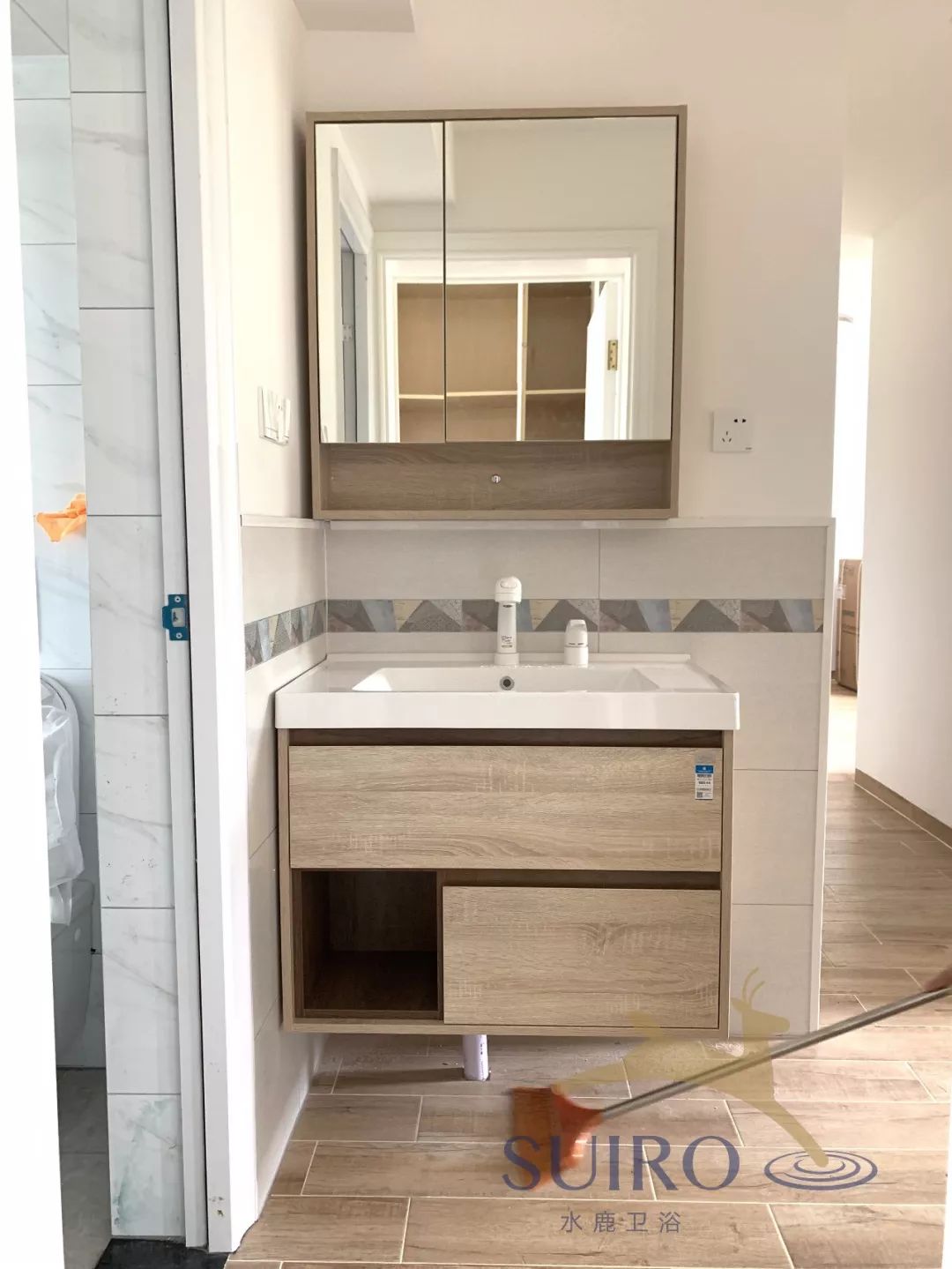 卫生间小怎么装洗手台最好,小卫生间哪种洗手台比较实用