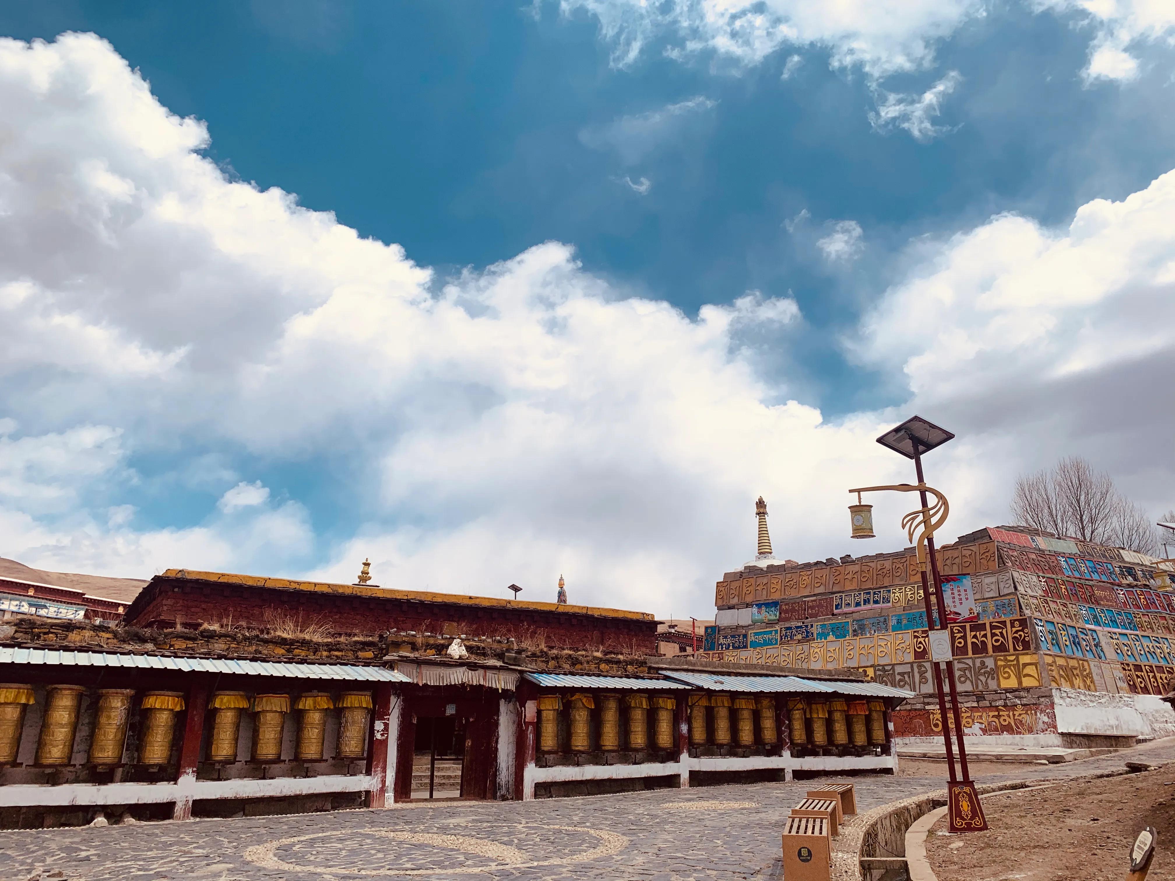 丁真的故乡理塘,丁真的故乡完整版