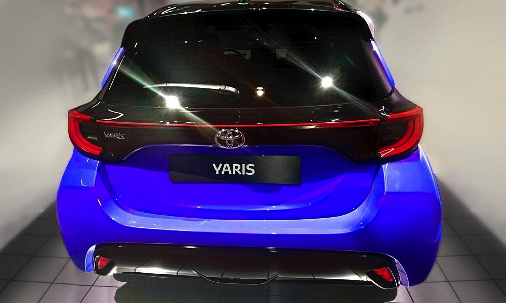 丰田雅力士新款赛车,丰田雅力士对比飞度