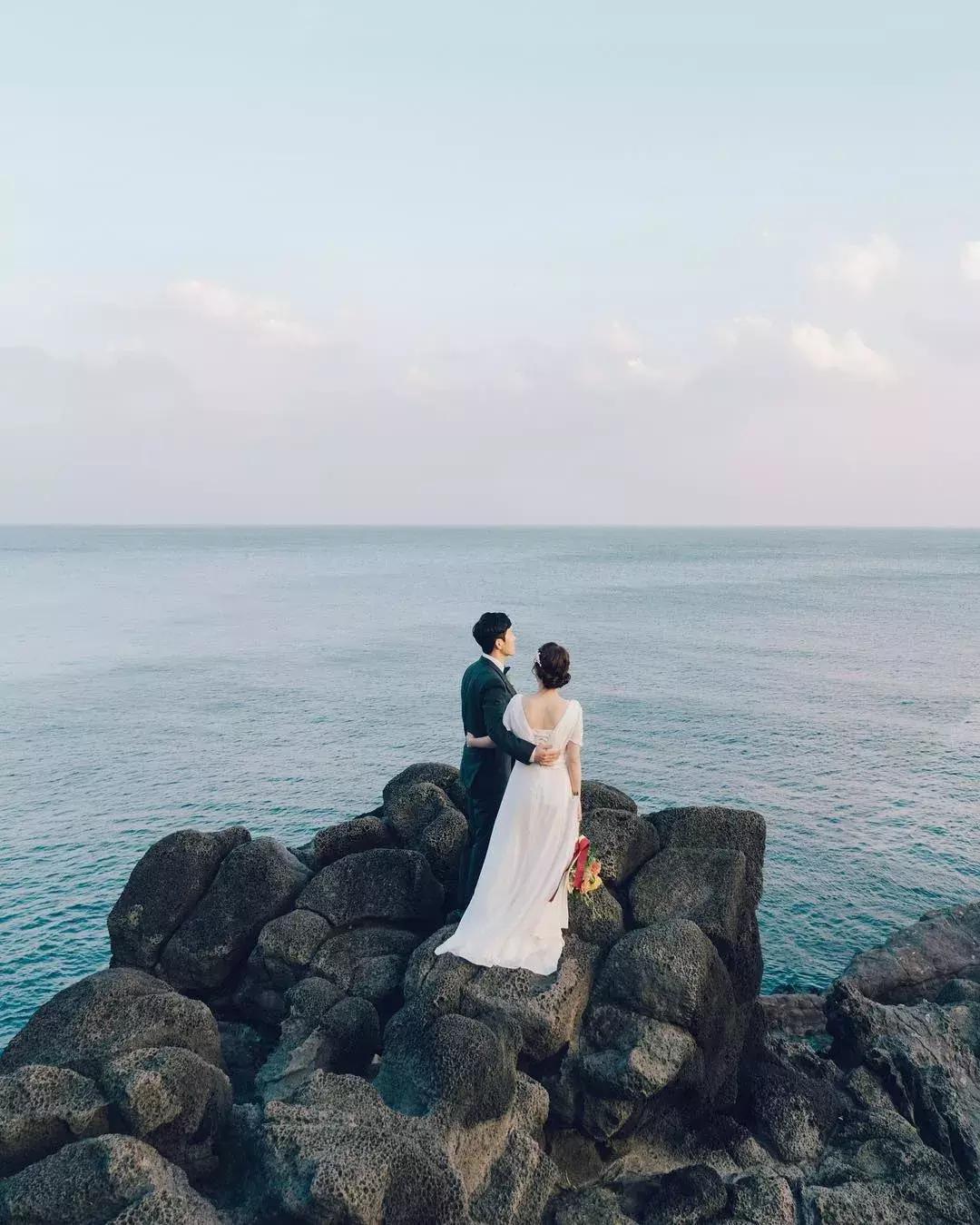 不拘泥形式的婚纱照,婚纱照小众风格这样拍也好看