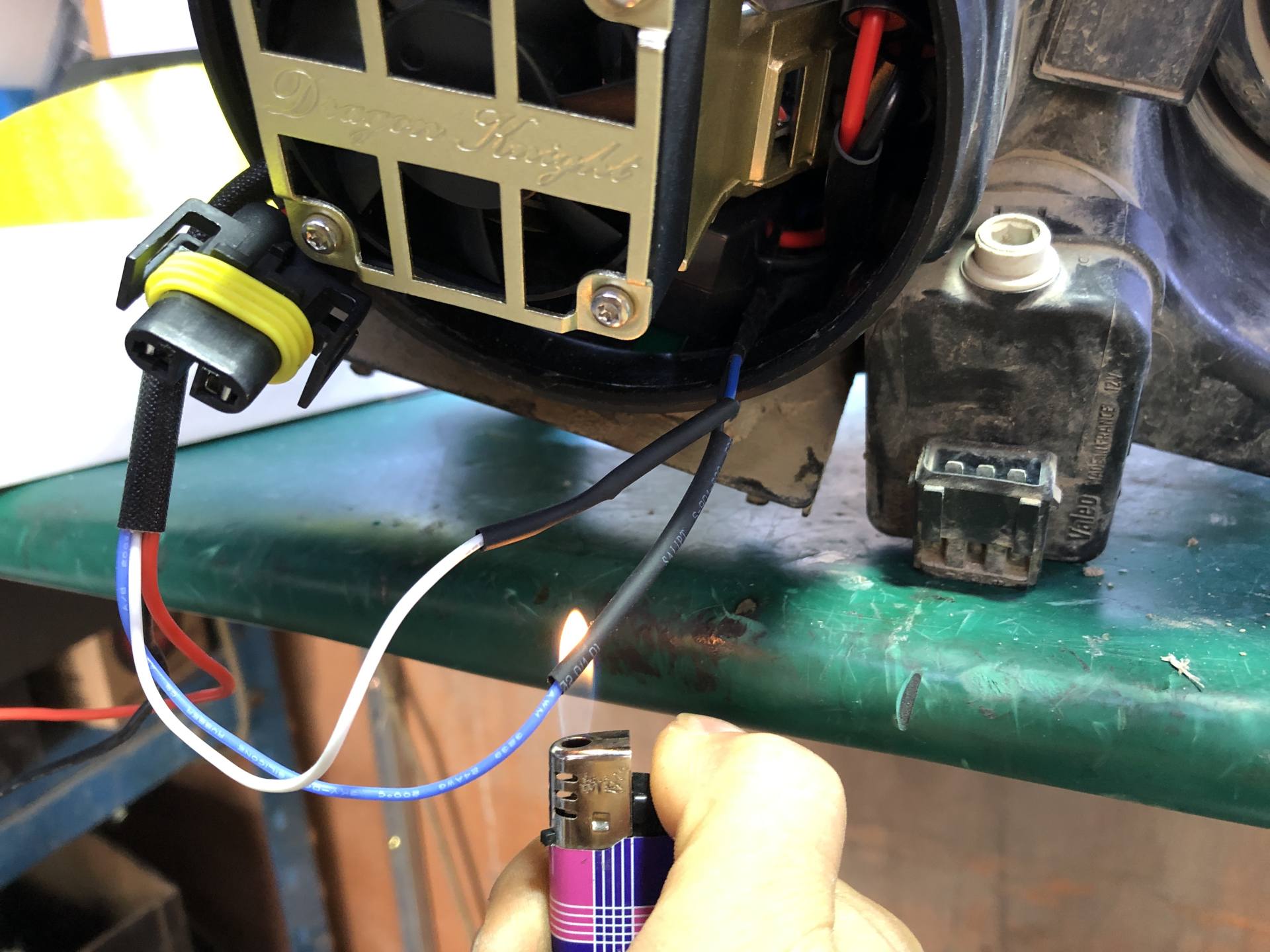 指南者改装自动大灯教程,指南者怎样自己更换车灯