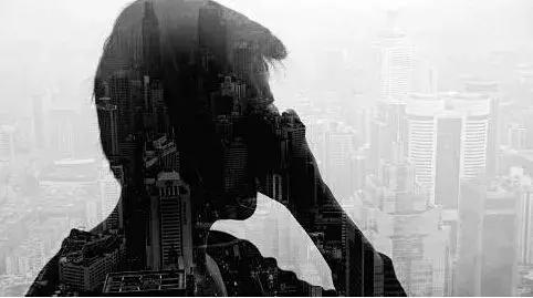 神回复！被告人：我从没贩过毒，只是给别人“代购”了*品毒**……