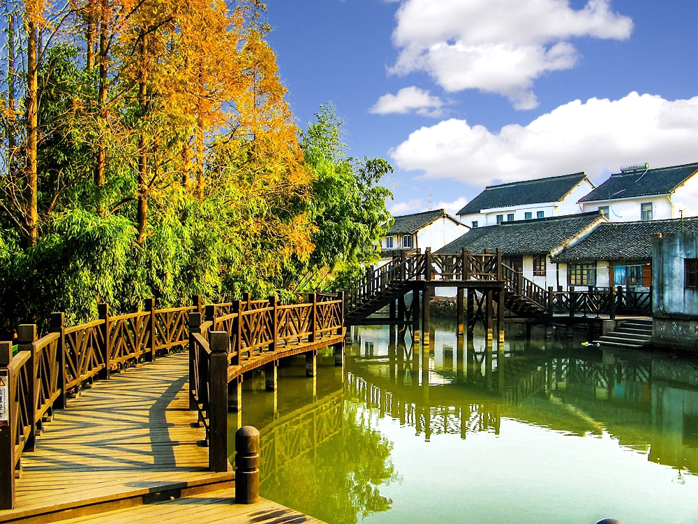 一座被人遗忘的乡村古宅,一座古村落