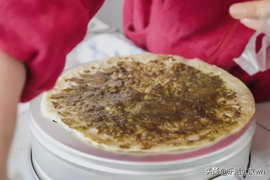 水塔街羊肉串卷饼,武汉江汉路水塔街卷饼