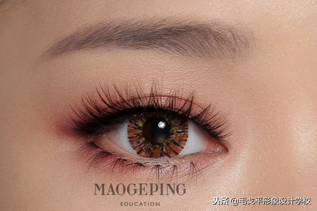 怎么画出整容脸,怎样画超干净的素颜卧蚕眼妆