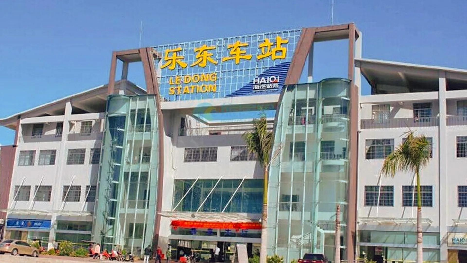 海南岛18个市县中,承担人货流通的25个重要汽车站,你都去过吗?