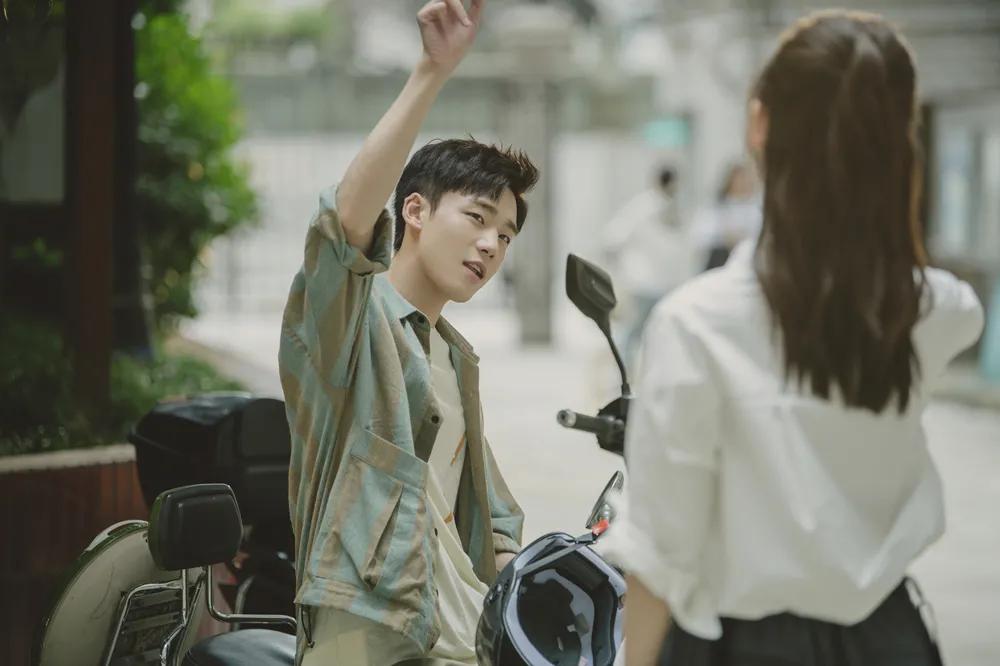 《梦见狮子》定档10.28，傲娇二次元男主杠上飒爽女老生