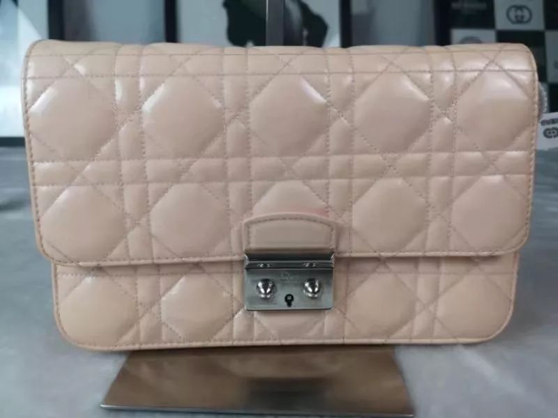 包包护理保养注意事项,包包护理怎么防掉包