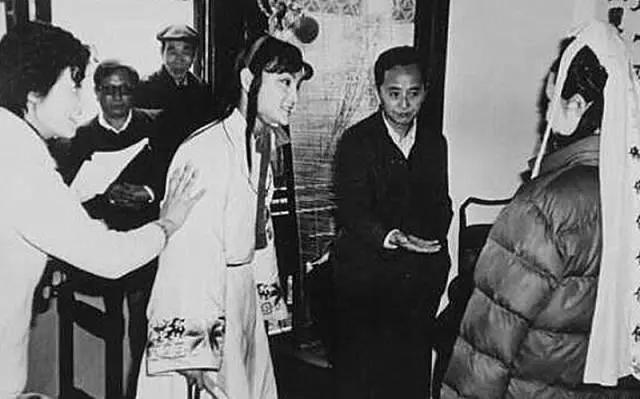 为什么说87版红楼梦无法翻拍,87版红楼梦为啥无法超越