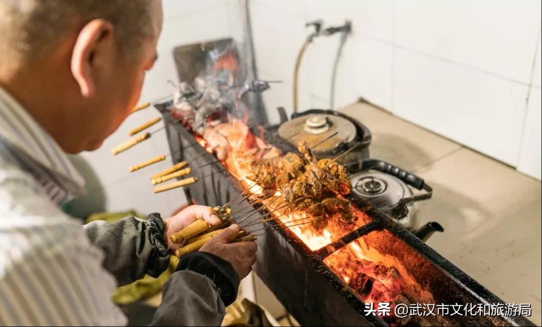 这条路藏着武汉人舌尖上的咖啡和喜头鱼