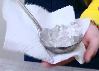 煲汤里多的油怎么办,煲汤表面有油怎么回事