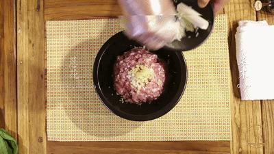 怎么调四喜丸子好吃又嫩,四喜丸子饭店大厨做法