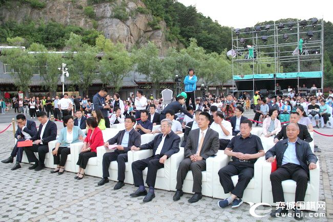 棋圣战柯洁险胜第二盘比赛结果,柯洁跨界自走棋获奖