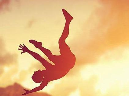 跳楼一般会受什么伤,跳楼所承受的压力