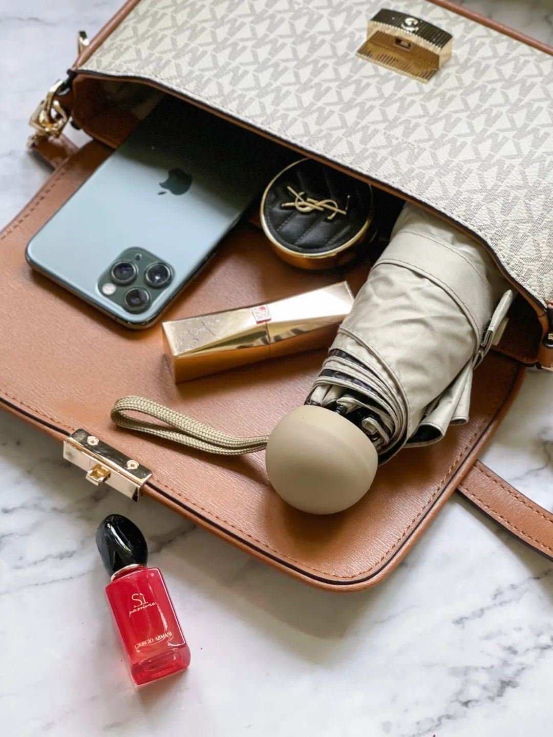 michaelkorswhitney系列女士包,michaelkors包包经典款