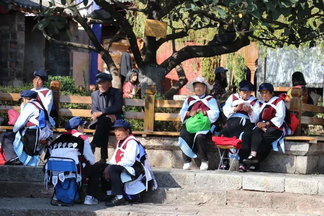 三月去丽江穿什么衣服,三月我们一起去踏青