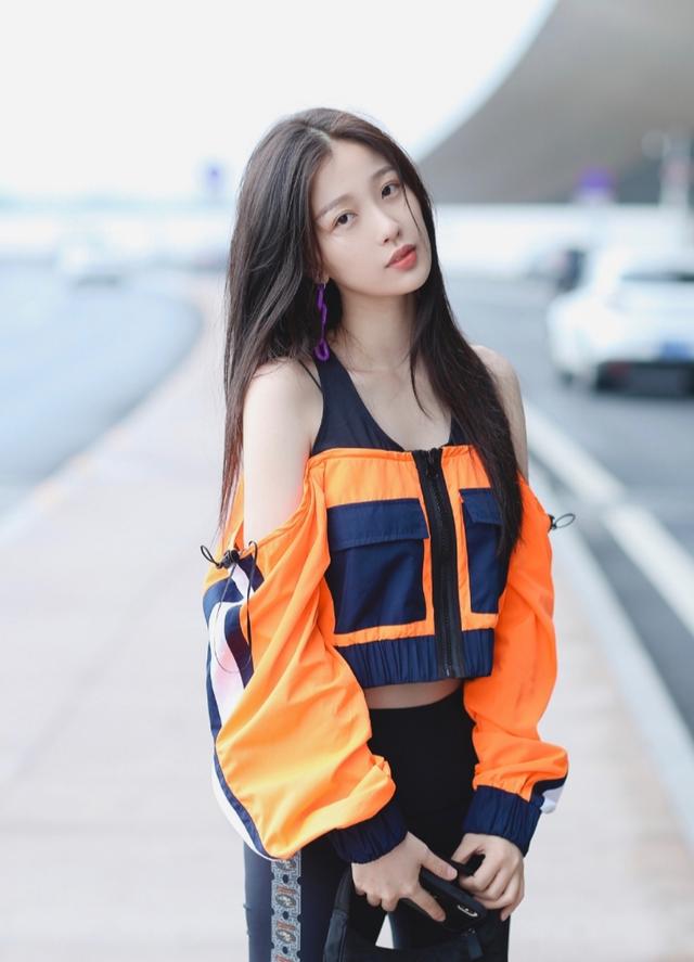 虞书欣小作妖影视合集,虞书欣穿搭可爱