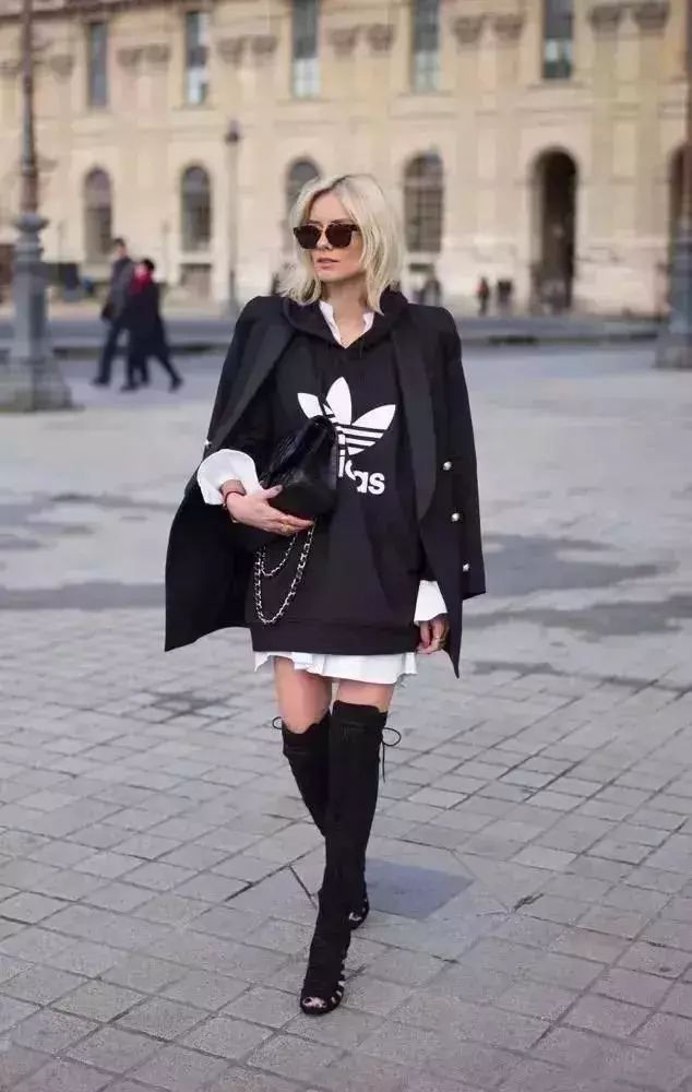 冬天的卫衣叠穿更时髦,连帽卫衣叠穿大法