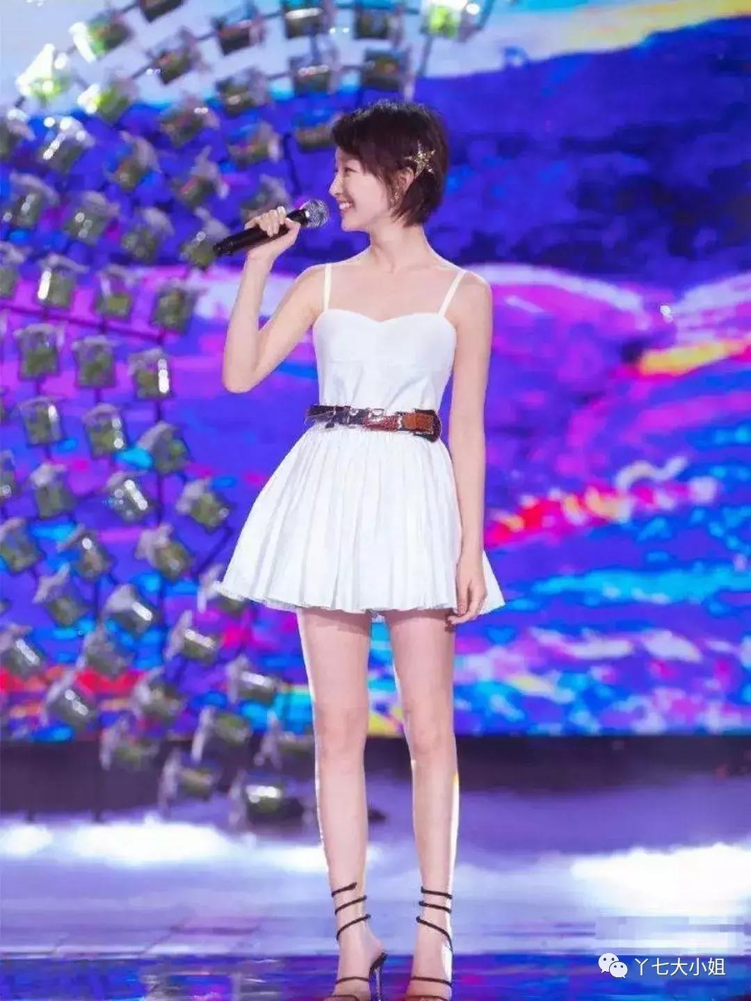 短发女孩穿什么裙子比较好看,女生短发适合穿什么样的裙子