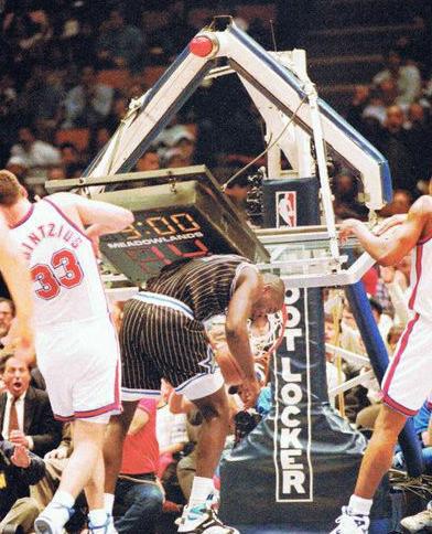 奥尼尔三百多斤的拳头,奥尼尔vs巨石强森体型对比