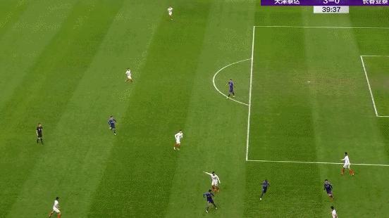 脱胎换骨？大胜长春亚泰击碎外界质疑！苏亚雷斯梅开二度终于找回自己球靴