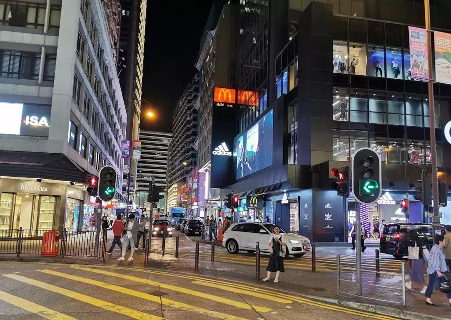 从来没见过如此冷清现场,从没见过如此空荡荡的长沙