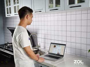 我把台式机换成了笔记本,省出1平米的空间给孩子,价值66000元