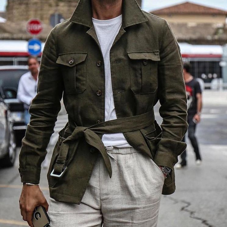 男人除了拥有一件绅士的西装，这件充满野性的狩猎夹克也不容错过