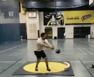 一脚踩进水坑系列,一脚踩进泥坑里那种感觉