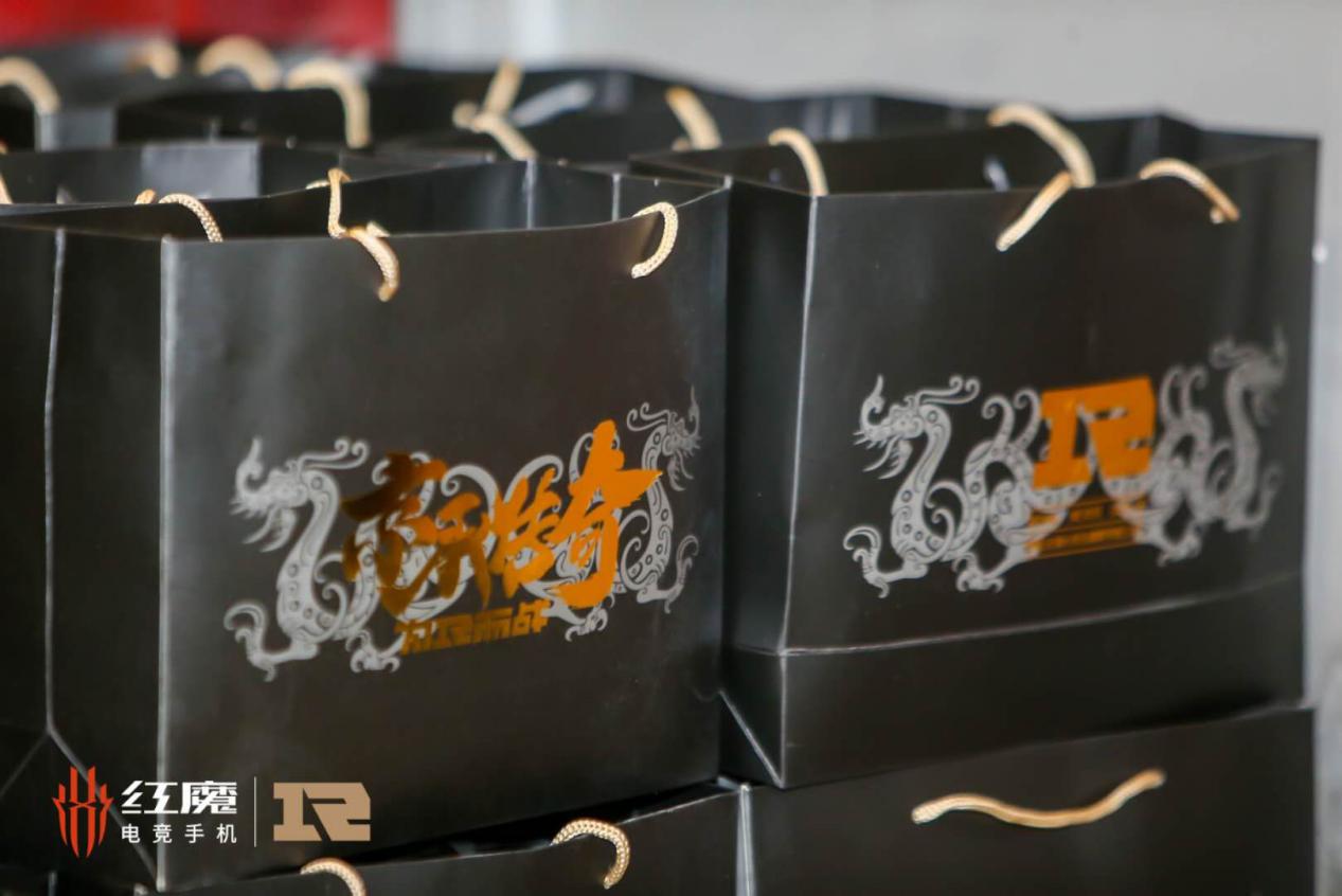 红魔电竞手机和平精英,红魔电竞游戏手机视频