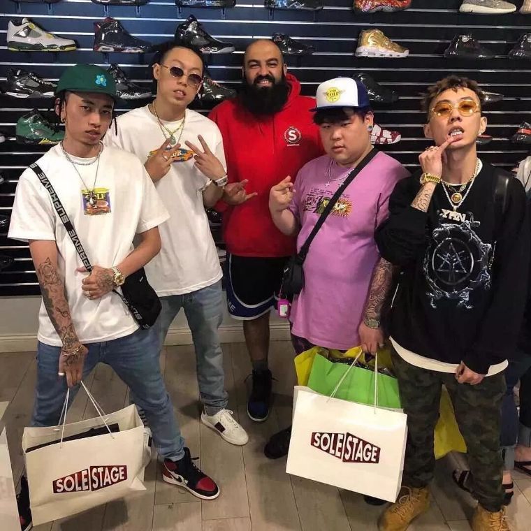 专柜随便买鞋,实体店买鞋探店