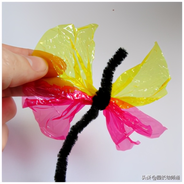 糖纸能做什么过年礼物,过年拿彩纸做的糖怎么做