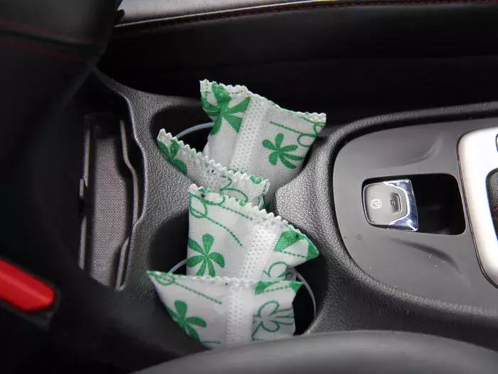 去除新车内异味的最有效的方法,消除气味防止暴露的方法