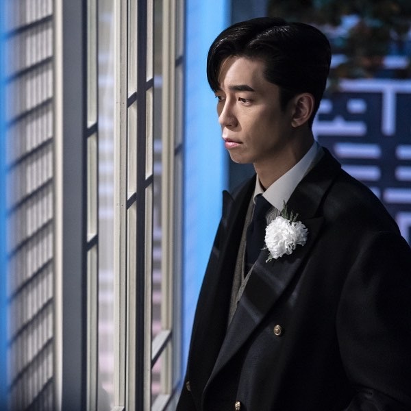 皇后的品格渣皇去酒吧,皇后的品格渣皇