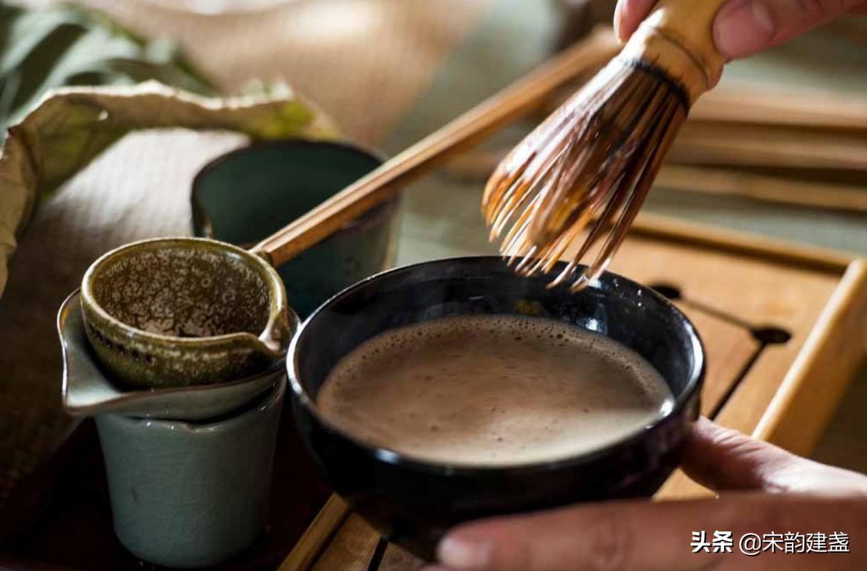 建盏喝茶时间长了建盏有变化吗,用建盏喝茶的好处和坏处